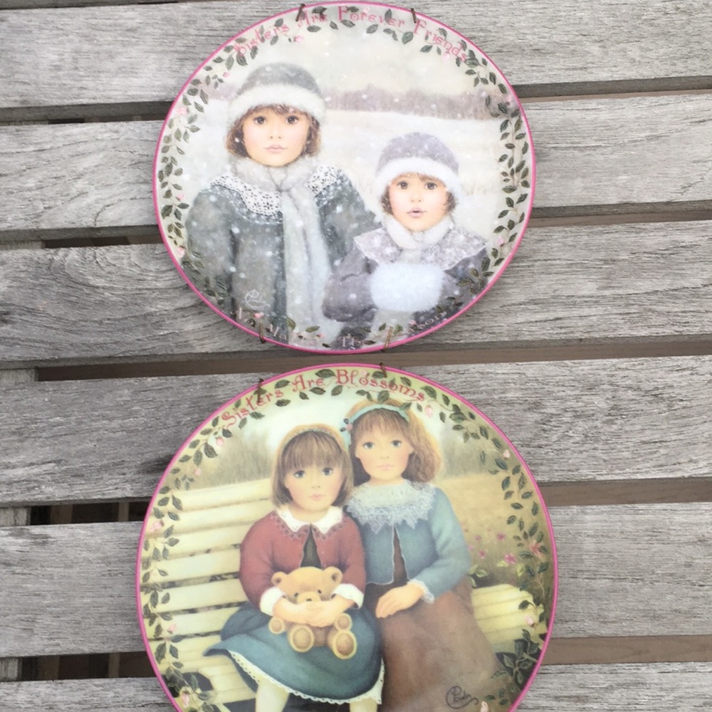 Sister plates to hang on the wall